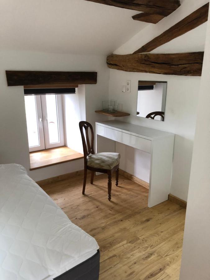 The Walnut Tree Chambre D'Hotes Le Dorat Exteriér fotografie